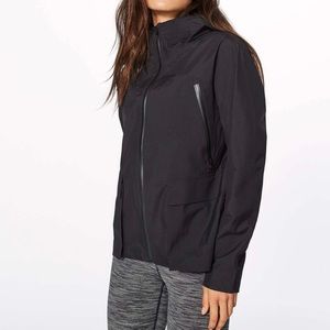 Lululemon Resist The Mist Jacket Black size 4